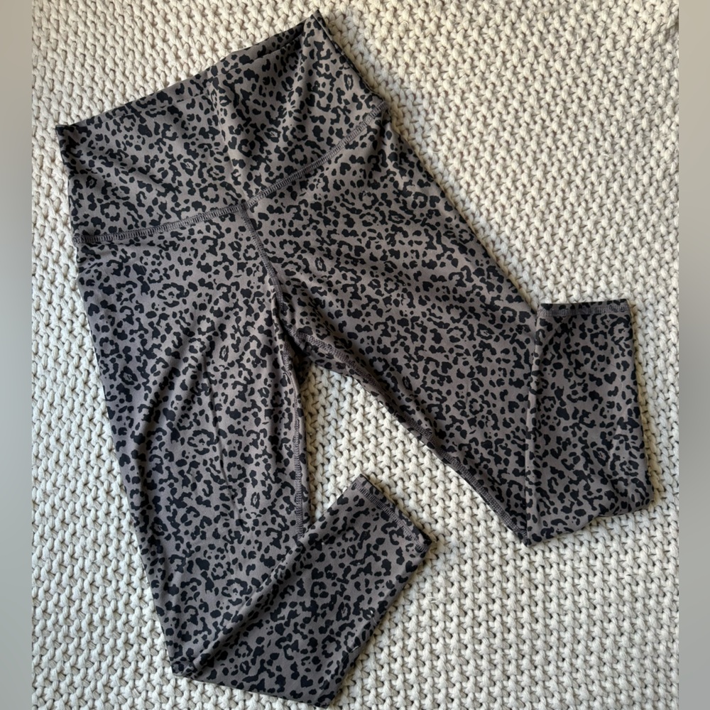 NWOT Evolution & Creation Leopard Print High Waisted Brianna Leggings